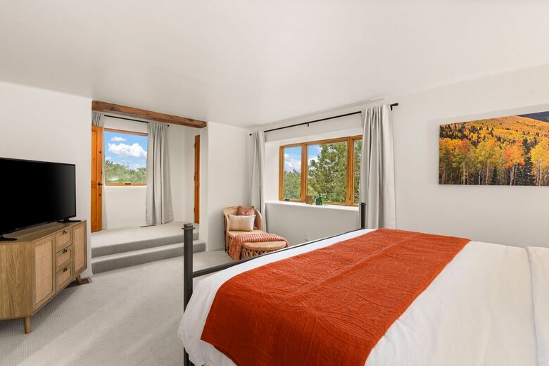 Santa Fe Skyline Retreat - Santa Fe, New Mexico