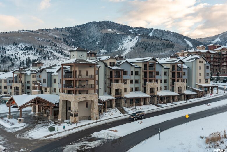 Mountain Residence in the Heart of Canyons Village - Park City, Utah