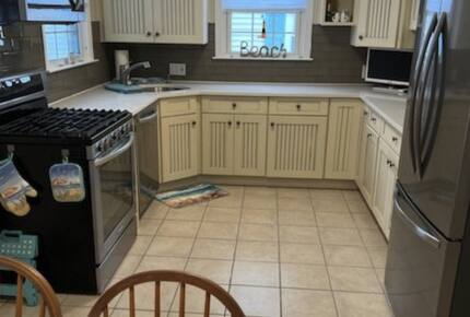 Classic Coastal Charm Just Steps from the Beach - Lavallette, New Jersey