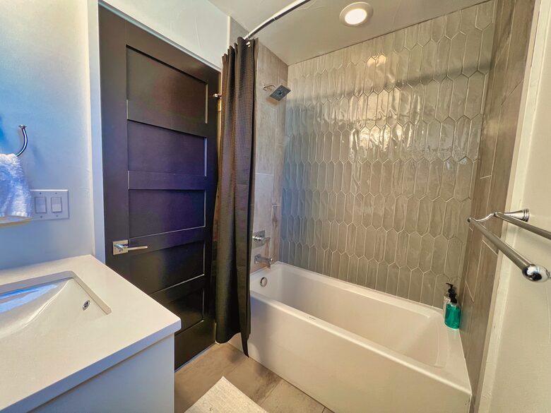 Modern Luxury 4 Bed Home | 7 Mins to Broncos Stadium - Denver, Colorado