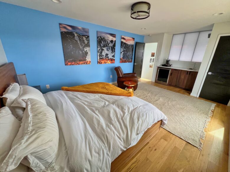 Master bedroom with King bed