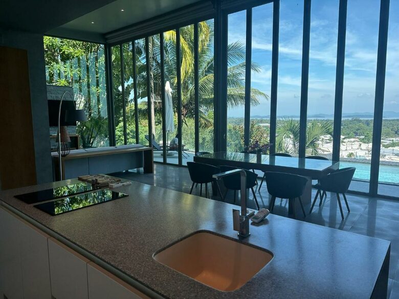 Elegant 4-Bedroom Retreat with Panoramic Ocean Views - Ban Pa Khlok, Thailand