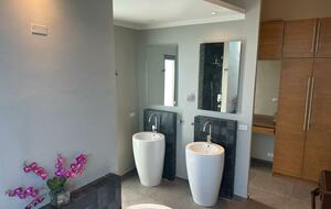 Elegant 4-Bedroom Retreat with Panoramic Ocean Views - Ban Pa Khlok, Thailand