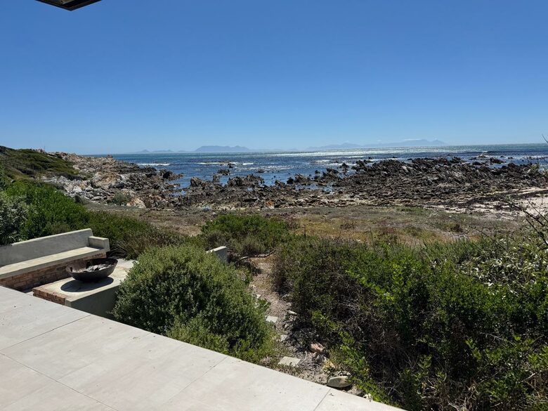 Pringle Bay Beach House - Pringle Bay, South Africa