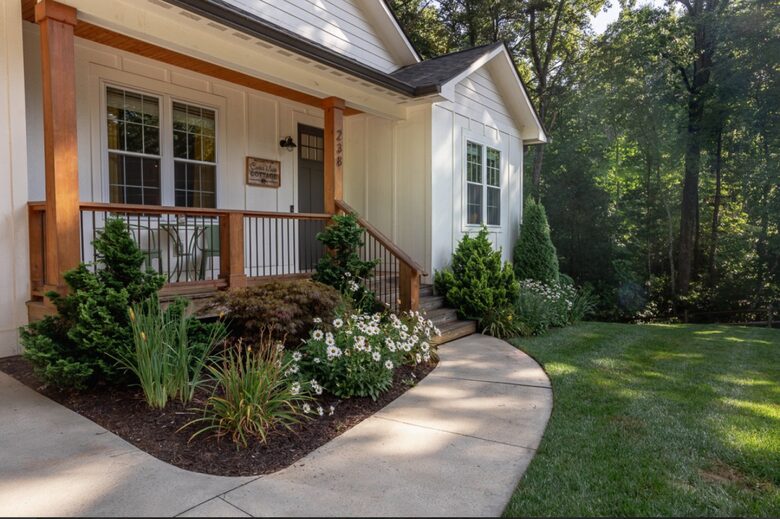 Serene Mountain Getaway | Charming Craftsman Home Near Asheville - Fairview, North Carolina