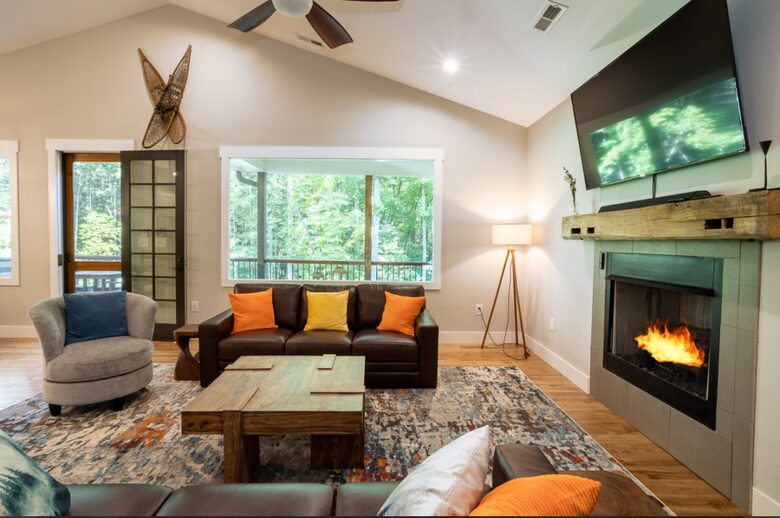 Serene Mountain Getaway | Charming Craftsman Home Near Asheville - Fairview, North Carolina