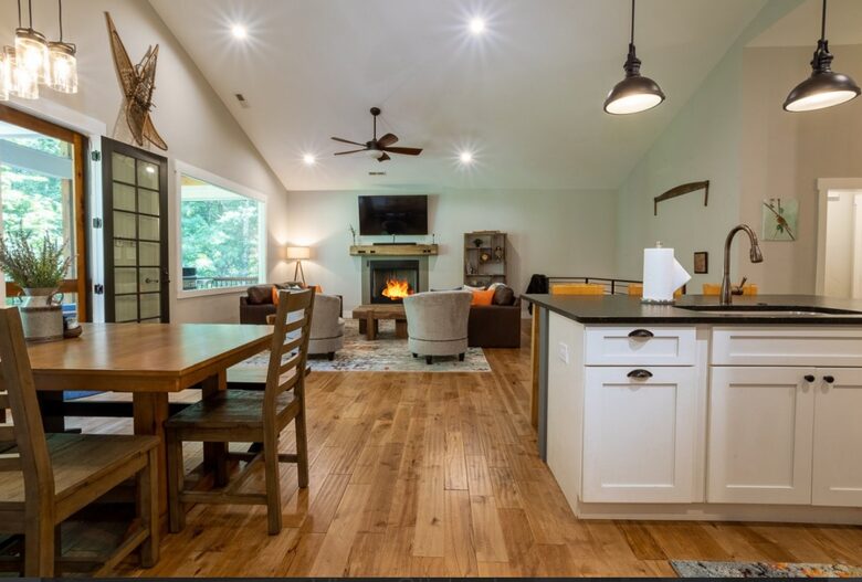 Serene Mountain Getaway | Charming Craftsman Home Near Asheville - Fairview, North Carolina