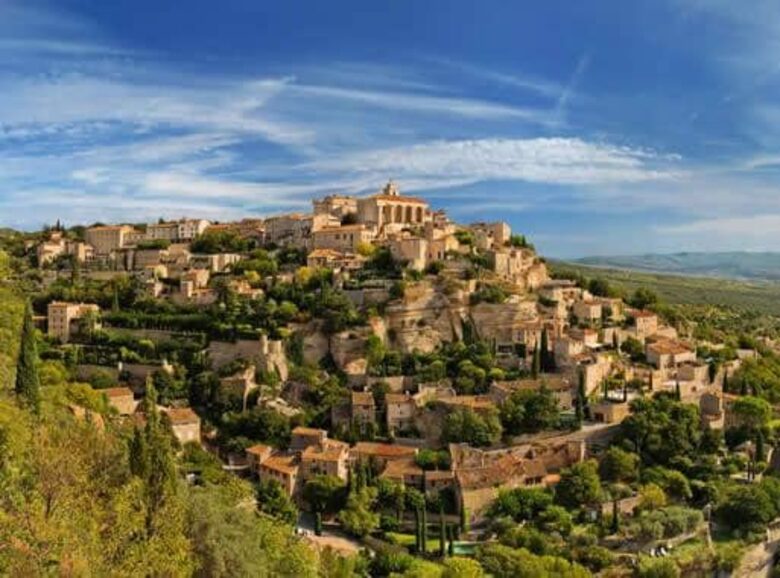 18th-Century Gordes Gem with 270-Degree Valley Views - Gordes, France