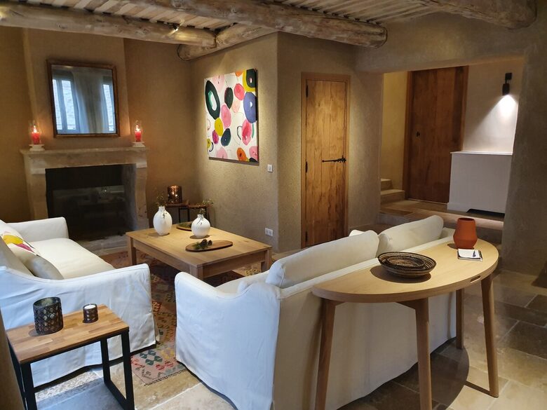 18th-Century Gordes Gem with 270-Degree Valley Views - Gordes, France