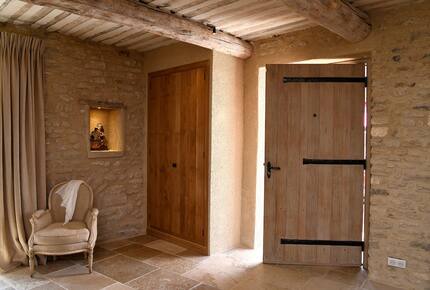 18th-Century Gordes Gem with 270-Degree Valley Views - Gordes, France