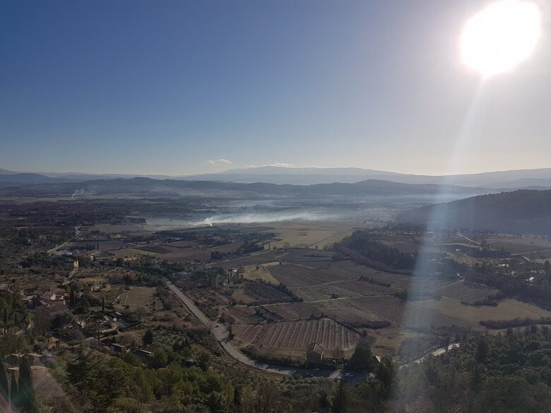 18th-Century Gordes Gem with 270-Degree Valley Views - Gordes, France