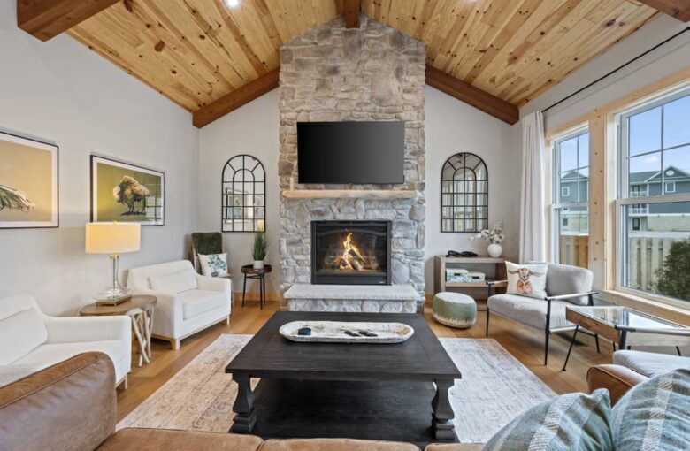 Sister Bay Chalet | A Downtown Townhome Near the Waterfront - Sister Bay, Wisconsin