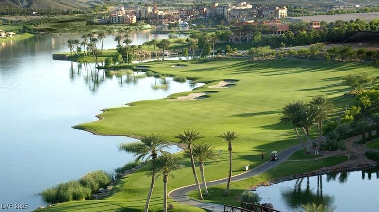 Stylish Lake Las Vegas Retreat with Beautiful Vistas - Henderson, Nevada