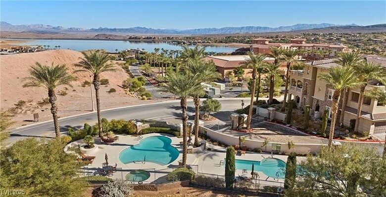 Stylish Lake Las Vegas Retreat with Beautiful Vistas - Henderson, Nevada