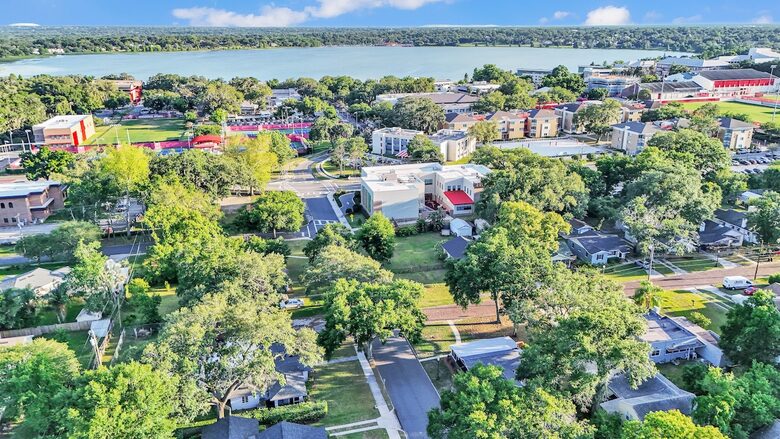 Historic Charm in the Heart of Lakeland - Lakeland, Florida