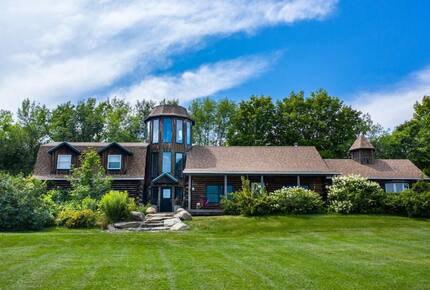 Lake Champlain Waterfront Retreat | 14 Acres of Serenity - Grand Isle, Vermont