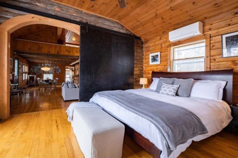 Lake Champlain Waterfront Retreat | 14 Acres of Serenity - Grand Isle, Vermont