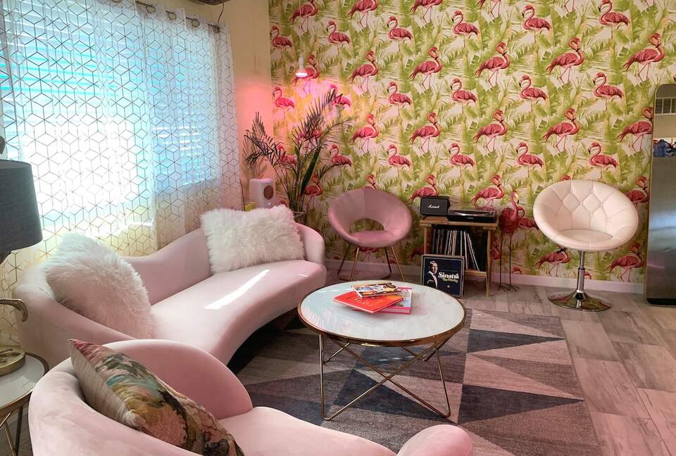 Retro Glam Meets Desert Luxury in Palm Springs - Palm Springs, California