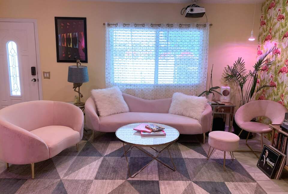 Retro Glam Meets Desert Luxury in Palm Springs - Palm Springs, California