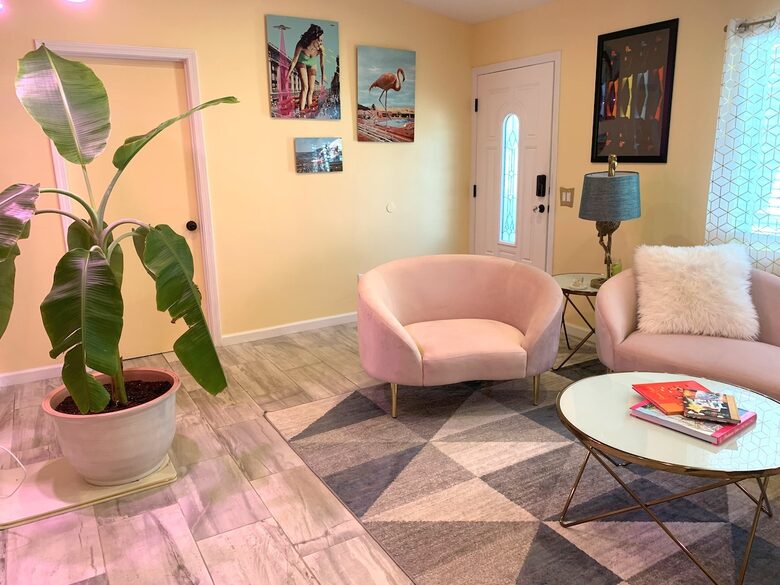 Retro Glam Meets Desert Luxury in Palm Springs - Palm Springs, California