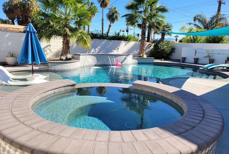 Retro Glam Meets Desert Luxury in Palm Springs - Palm Springs, California
