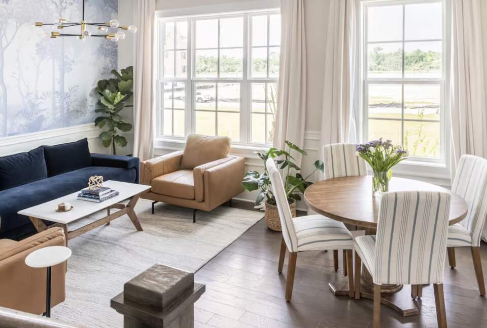 Modern Townhome in Historic Savannah - Savannah, Georgia