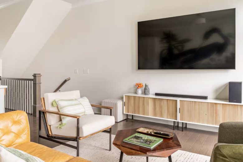 Modern Townhome in Historic Savannah - Savannah, Georgia