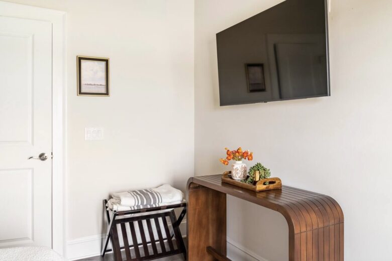 Modern Townhome in Historic Savannah - Savannah, Georgia