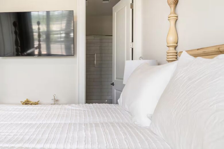 Modern Townhome in Historic Savannah - Savannah, Georgia