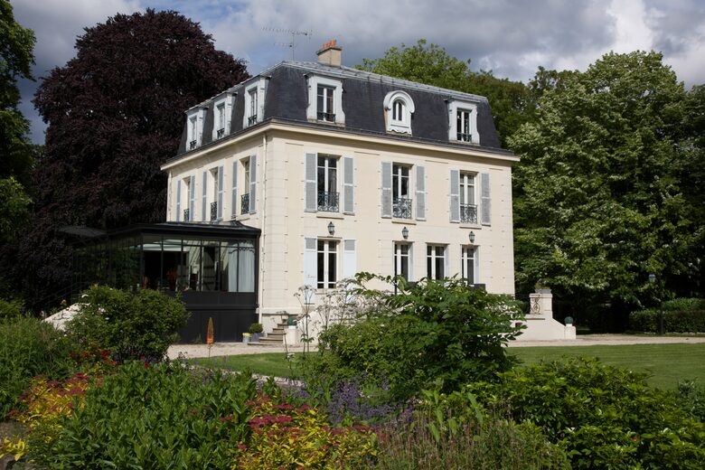 19c Mansion near Paris - Soisy sur Seine, France
