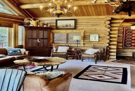 Rustic Elegance with Breathtaking Views & Hot Tub - Sundance, Utah
