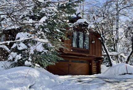 Rustic Elegance with Breathtaking Views & Hot Tub - Sundance, Utah
