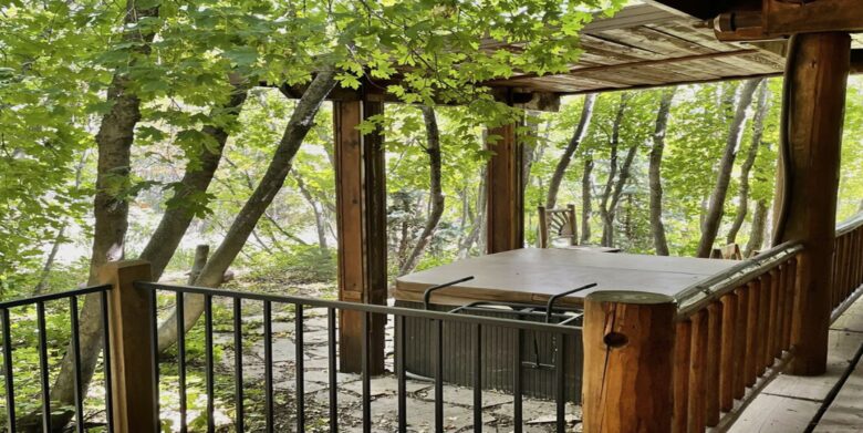 Rustic Elegance with Breathtaking Views & Hot Tub - Sundance, Utah