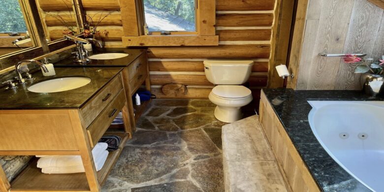 Rustic Elegance with Breathtaking Views & Hot Tub - Sundance, Utah