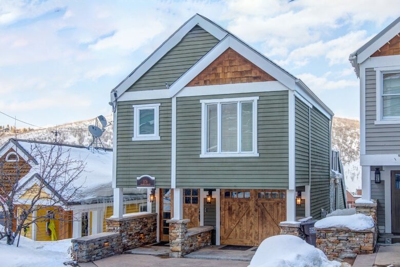 Luxury in the Heart of Park City | Quick Walk to Main Street + Park City Ski/Hike Trails - Park City, Utah