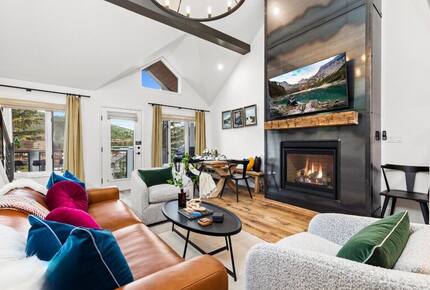 Luxury in the Heart of Park City | Quick Walk to Main Street + Park City Ski/Hike Trails - Park City, Utah