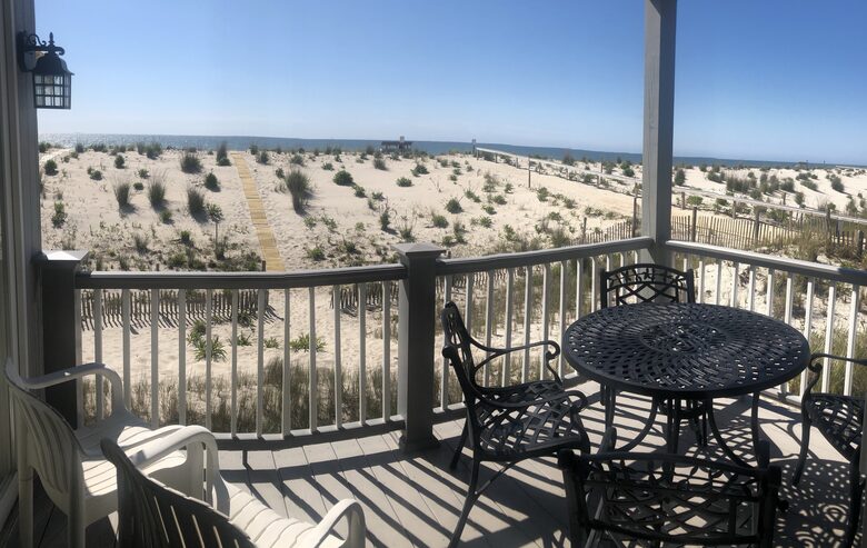 LBI Oceanfront Beach House - Brant beach, New Jersey
