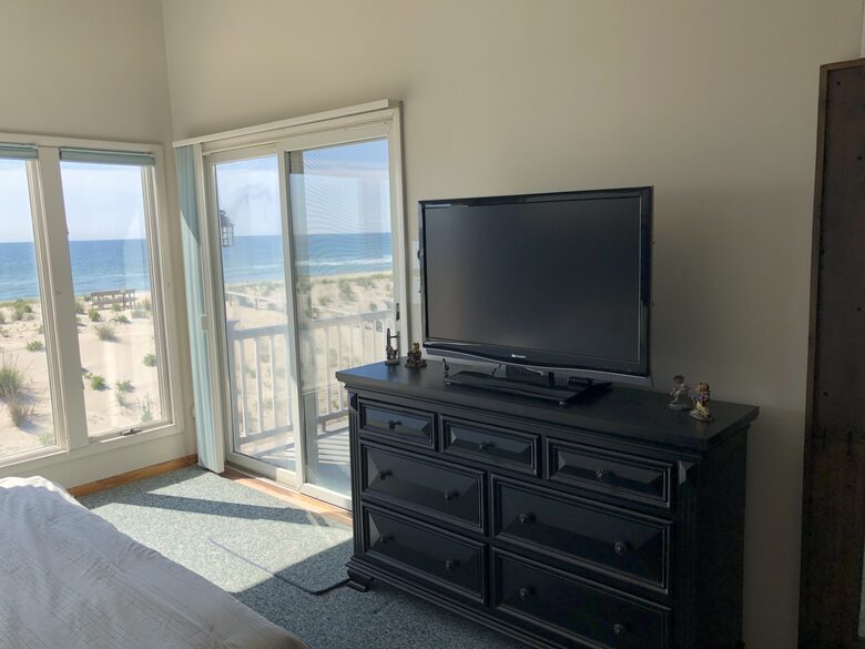 LBI Oceanfront Beach House - Brant beach, New Jersey