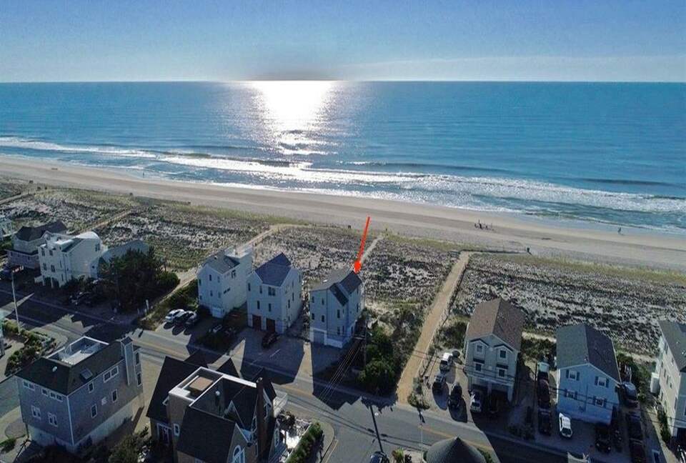 LBI Oceanfront Beach House - Brant beach, New Jersey