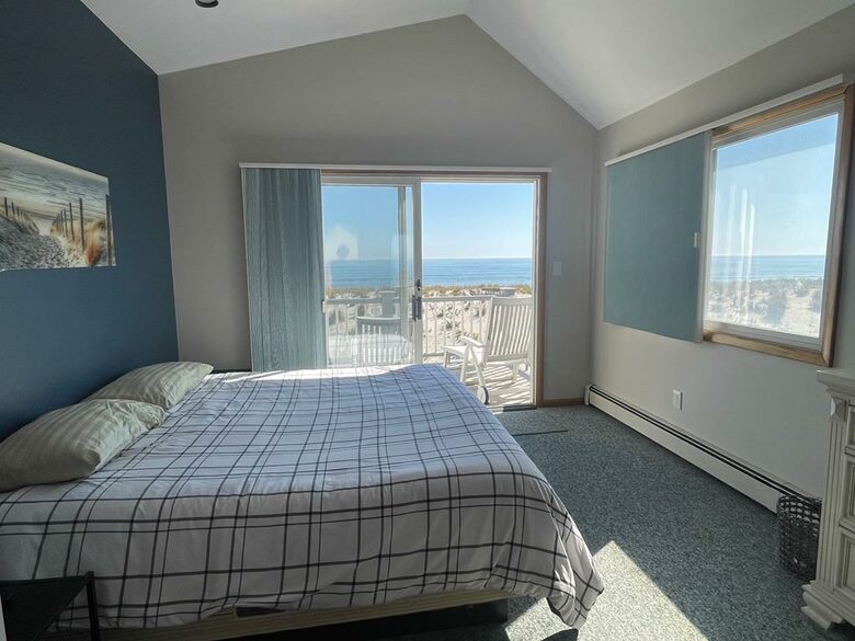 LBI Oceanfront Beach House - Brant beach, New Jersey