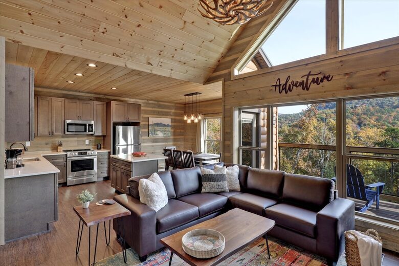 Smoky Mountain Escape with Breathtaking Views, Movie Room, & Hot Tub - Sevierville, Tennessee