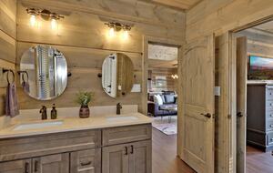 Smoky Mountain Escape with Breathtaking Views, Movie Room, & Hot Tub - Sevierville, Tennessee