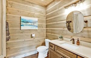 Smoky Mountain Escape with Breathtaking Views, Movie Room, & Hot Tub - Sevierville, Tennessee