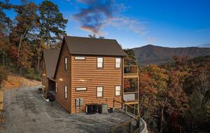 Smoky Mountain Escape with Breathtaking Views, Movie Room, & Hot Tub - Sevierville, Tennessee