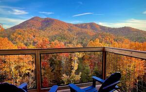 Smoky Mountain Escape with Breathtaking Views, Movie Room, & Hot Tub - Sevierville, Tennessee