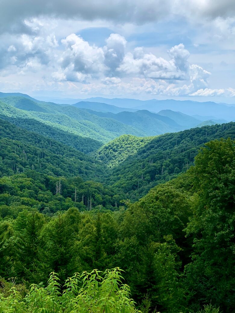 Smoky Mountain Escape with Breathtaking Views, Movie Room, & Hot Tub - Sevierville, Tennessee