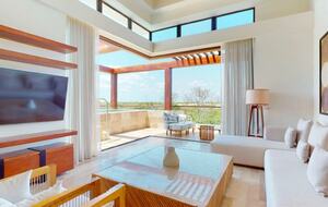 Luxurious Penthouse Retreat with Private Pool & Golf Access - Solidaridad, Mexico