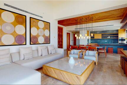 Luxurious Penthouse Retreat with Private Pool & Golf Access - Solidaridad, Mexico