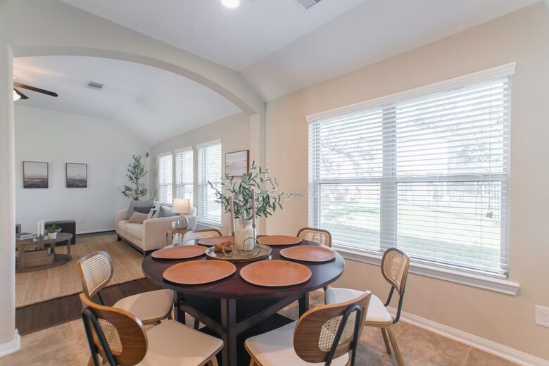 Scenic Serenity in The Woodlands’ Creekside Village - The Woodlands, Texas