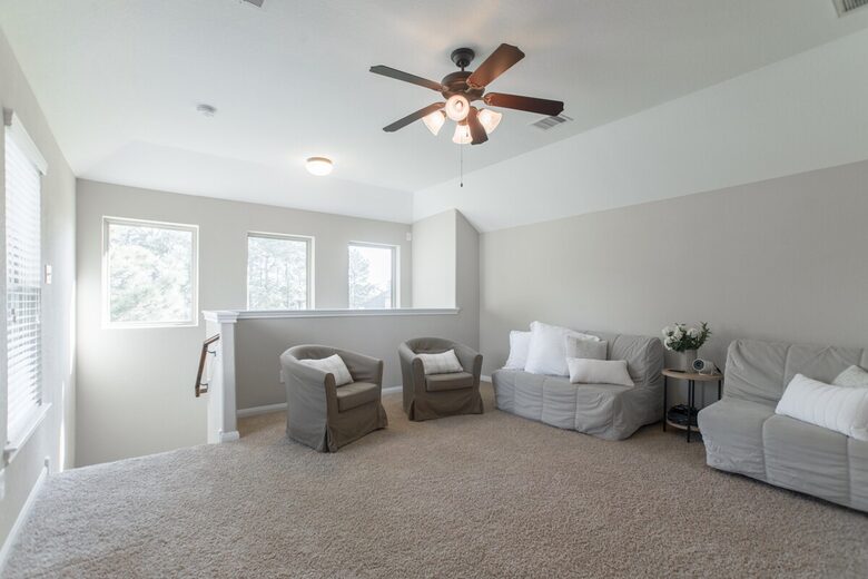 Scenic Serenity in The Woodlands’ Creekside Village - The Woodlands, Texas